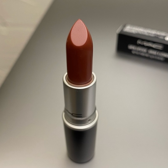 MAC Verve Lipstick ~ satin 825